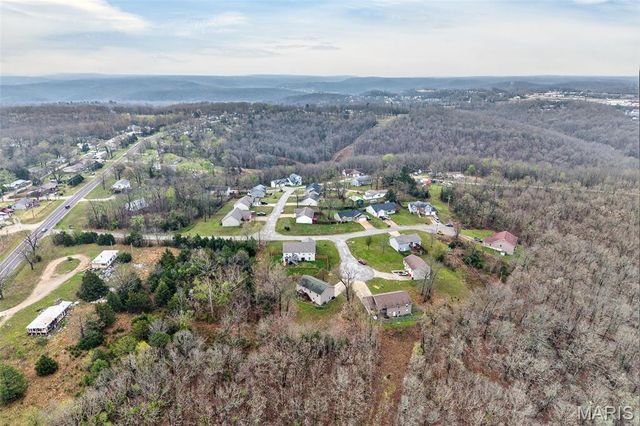 14135 Hopi Ln., Dixon, MO 65459