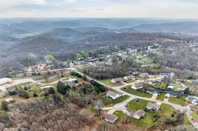 14135 Hopi Ln., Dixon, MO 65459