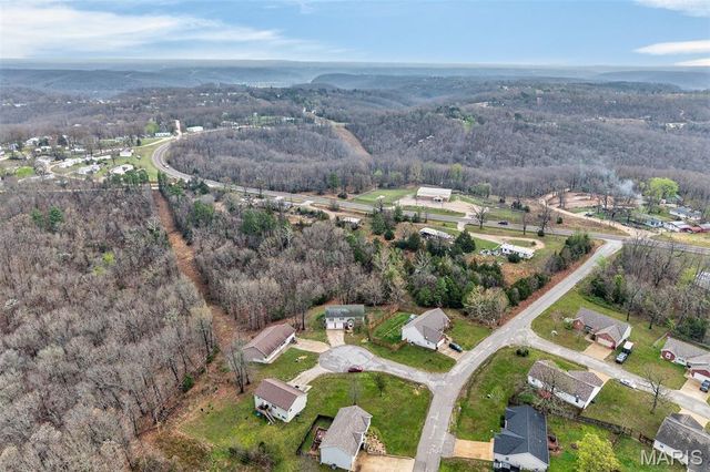 14135 Hopi Ln., Dixon, MO 65459