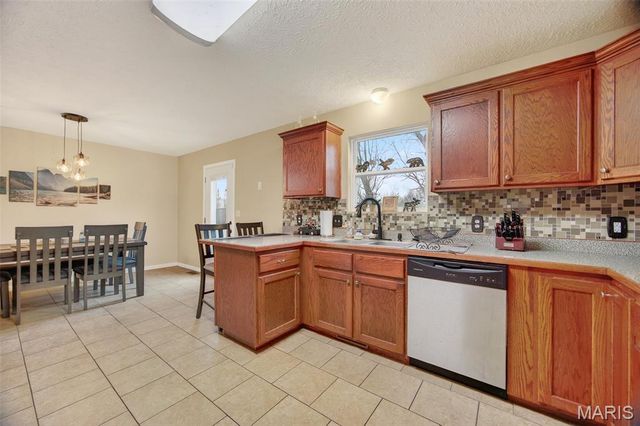 14135 Hopi Ln., Dixon, MO 65459