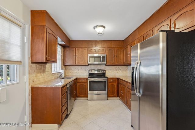 14B Cambridge Circle, Manchester, NJ 08759