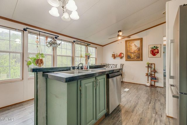 320 Clearwater Drive, Kingsport, TN 37664