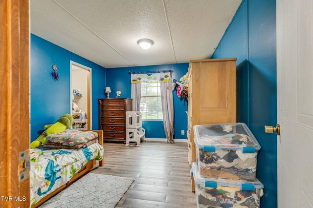 320 Clearwater Drive, Kingsport, TN 37664