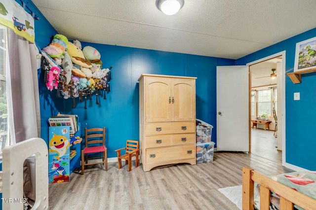 320 Clearwater Drive, Kingsport, TN 37664