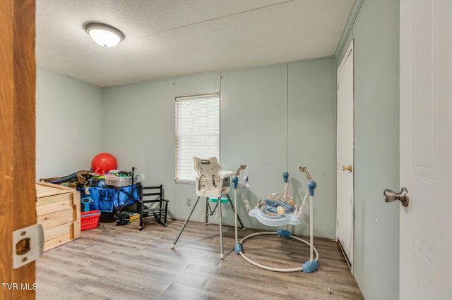 320 Clearwater Drive, Kingsport, TN 37664