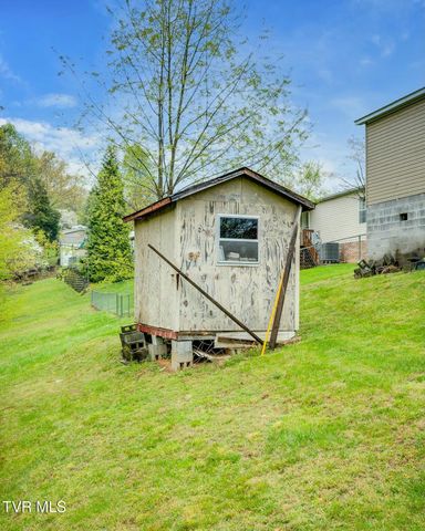 320 Clearwater Drive, Kingsport, TN 37664