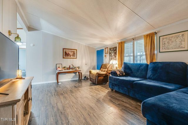 320 Clearwater Drive, Kingsport, TN 37664