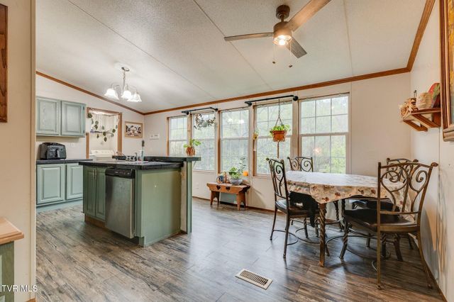 320 Clearwater Drive, Kingsport, TN 37664