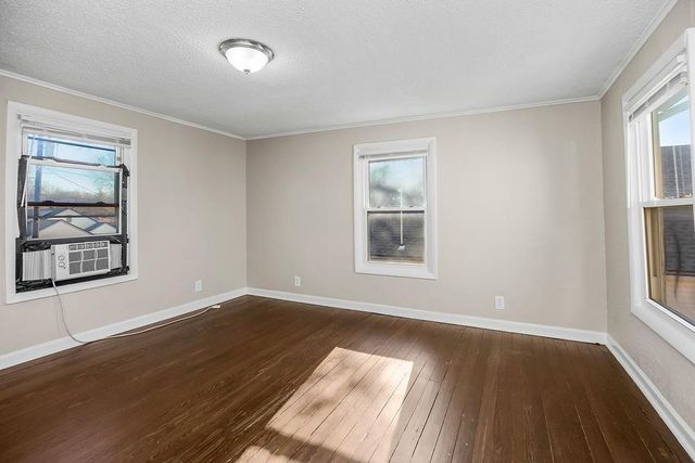 734 S Hawthorne Avenue, Independence, MO 64053