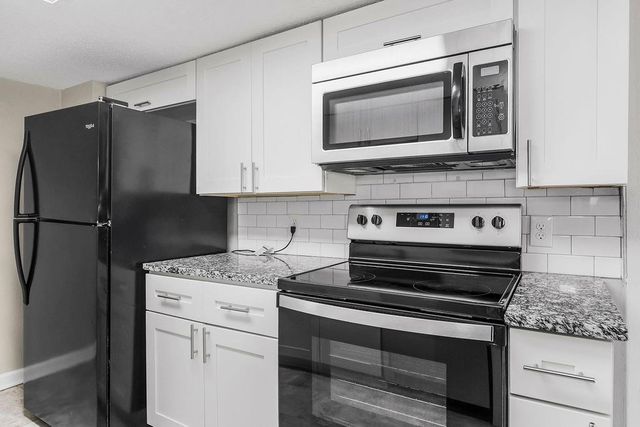 734 S Hawthorne Avenue, Independence, MO 64053