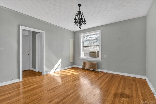 5142 30th Avenue 5I, Woodside, NY 11377