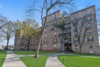 5142 30th Avenue 5I, Woodside, NY 11377
