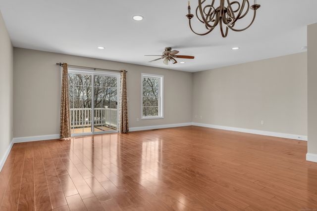 15 Freedom Way 92, East Lyme, CT 06357