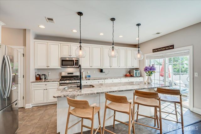 168 Savoth Lane, Colonia, NJ 07067