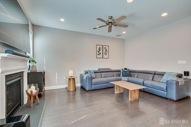 168 Savoth Lane, Colonia, NJ 07067