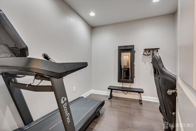 168 Savoth Lane, Colonia, NJ 07067