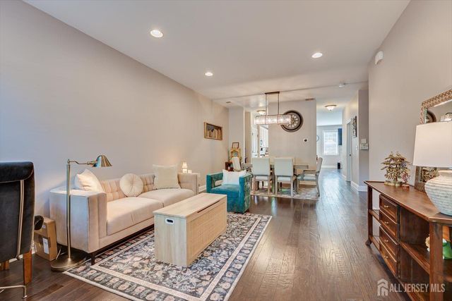 168 Savoth Lane, Colonia, NJ 07067