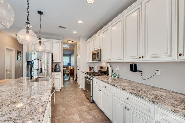 168 Savoth Lane, Colonia, NJ 07067