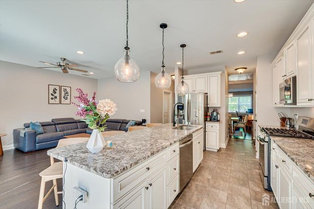 168 Savoth Lane, Colonia, NJ 07067