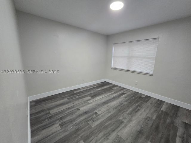 2431 NW 9th St, Fort Lauderdale, FL 33311