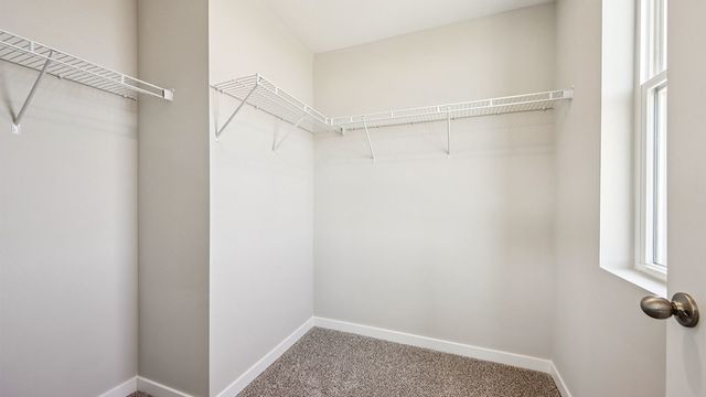 2225 Waters Edge Drive, Schaumburg, IL 60173