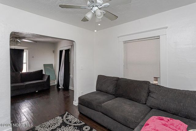 54 E Lake Street, Toledo, OH 43608