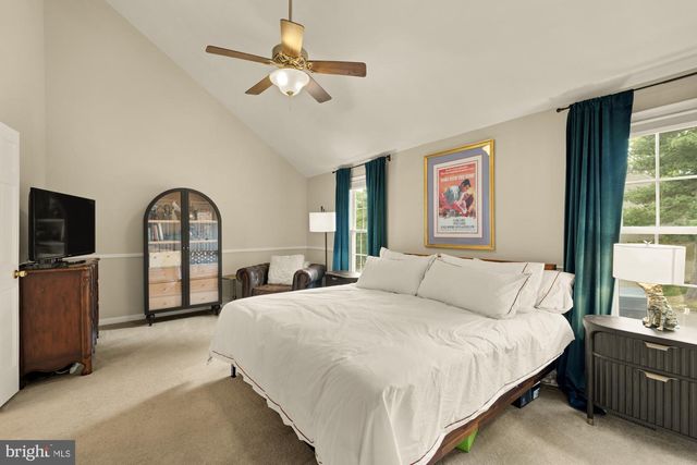8226 MAPLE RIDGE AVE, Springfield, VA 22153
