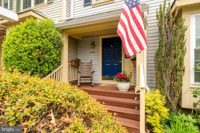 8226 MAPLE RIDGE AVE, Springfield, VA 22153