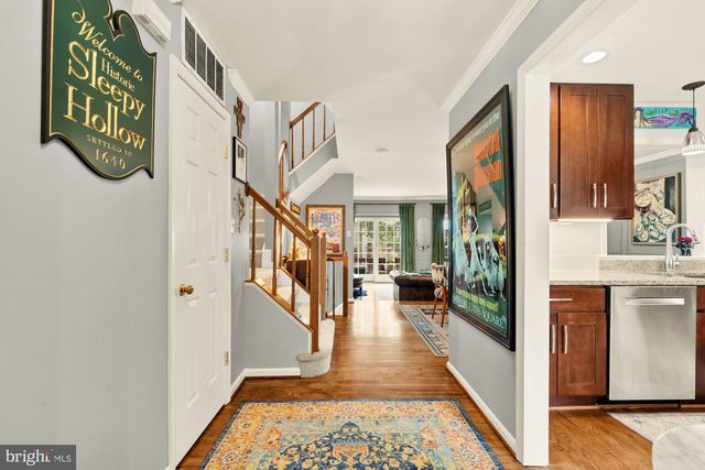 8226 MAPLE RIDGE AVE, Springfield, VA 22153