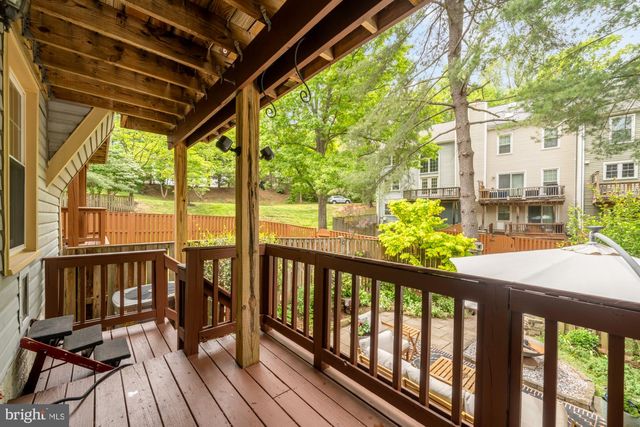 8226 MAPLE RIDGE AVE, Springfield, VA 22153