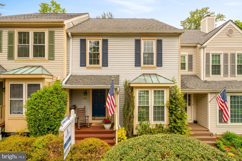 8226 MAPLE RIDGE AVE, Springfield, VA 22153