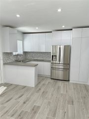 551 SW 57th Ave 1, Miami, FL 33144