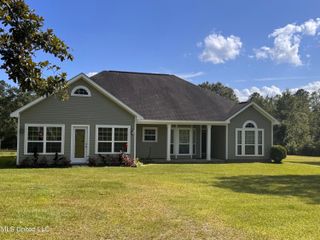 2855 Firetower Road, Kiln, MS 39556