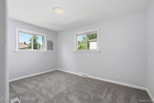 497 Montana Avenue, Pontiac, MI 48341