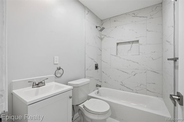 497 Montana Avenue, Pontiac, MI 48341