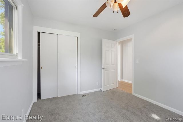 497 Montana Avenue, Pontiac, MI 48341