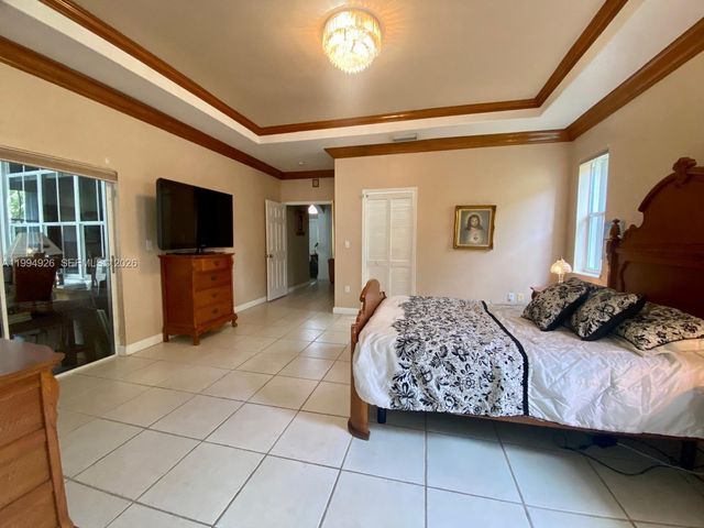 656 NW 129th Pl, Miami, FL 33182