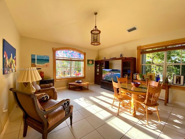 656 NW 129th Pl, Miami, FL 33182