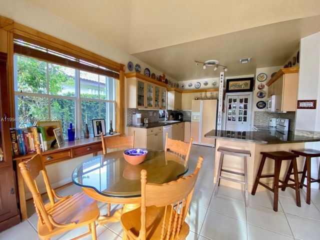 656 NW 129th Pl, Miami, FL 33182