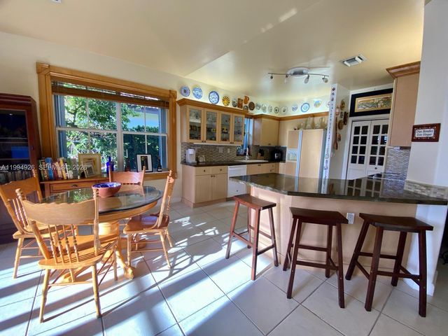 656 NW 129th Pl, Miami, FL 33182