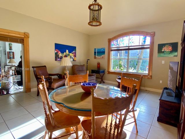 656 NW 129th Pl, Miami, FL 33182