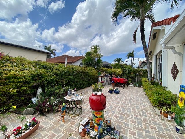 656 NW 129th Pl, Miami, FL 33182