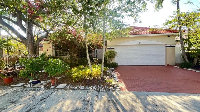 656 NW 129th Pl, Miami, FL 33182