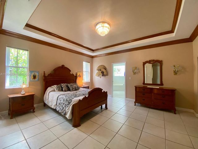 656 NW 129th Pl, Miami, FL 33182