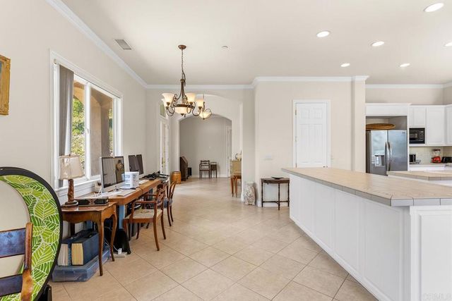 2557 Live Oak Park Rd, Fallbrook, CA 92028
