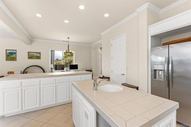 2557 Live Oak Park Rd, Fallbrook, CA 92028