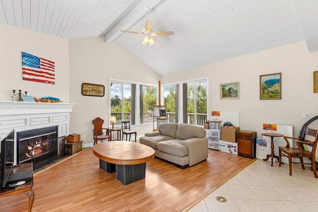 2557 Live Oak Park Rd, Fallbrook, CA 92028
