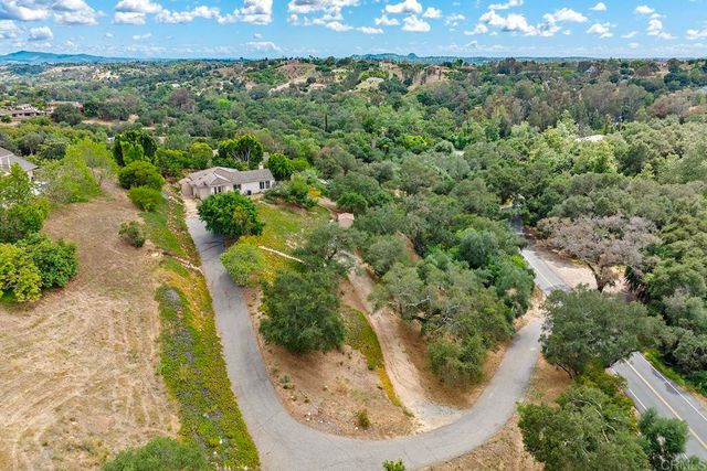 2557 Live Oak Park Rd, Fallbrook, CA 92028