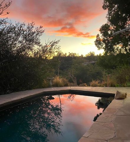 2557 Live Oak Park Rd, Fallbrook, CA 92028