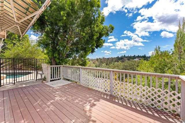 2557 Live Oak Park Rd, Fallbrook, CA 92028